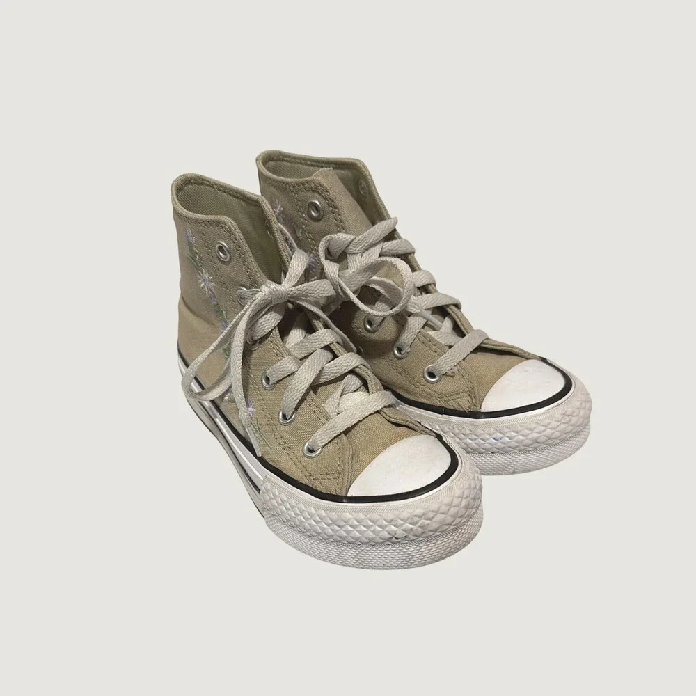 Converse All Star High Top Kids Sneakers Tan Canvas Floral Embroidery Purple
